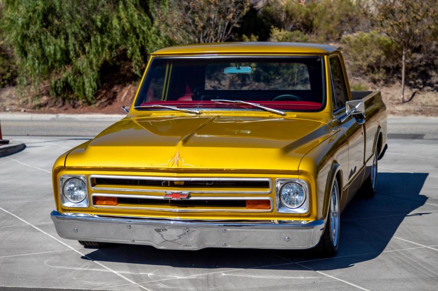  Chevrolet C10 Custom 1967 года  (фото 2 из 145)
